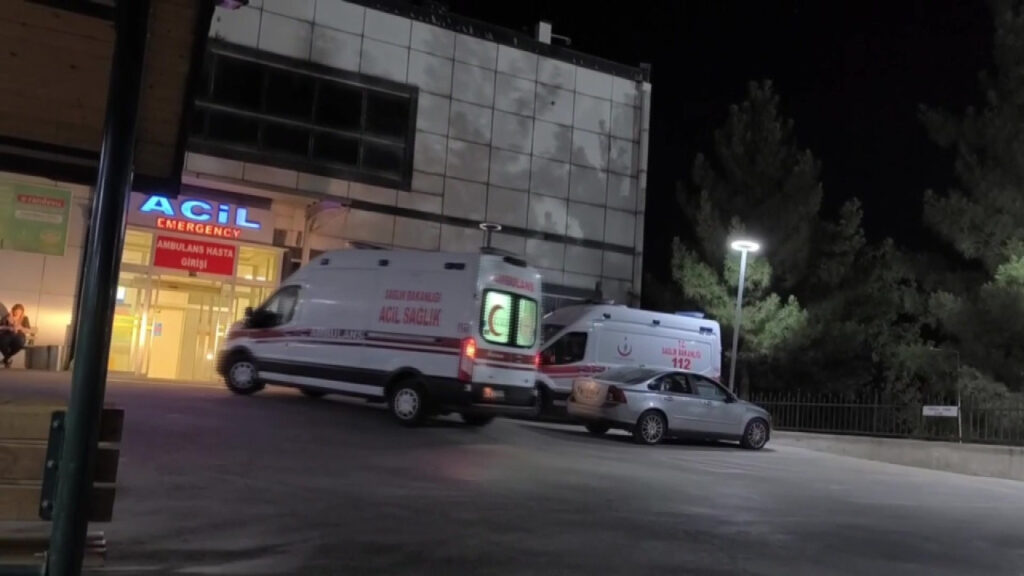 topladiklari-mantari-yediler-hastanelik-oldular-TWxiMepU